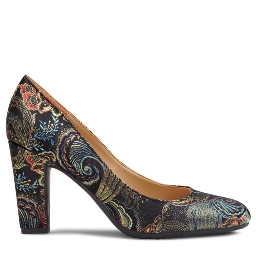Aerosoles Octagon Black Floral Pumps